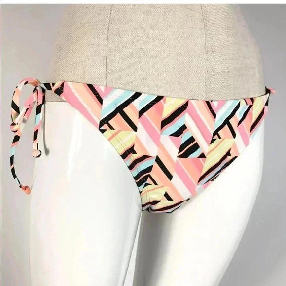 XHILARATION  Women Side Tie String Bikini Bottoms - Picture 3 of 7